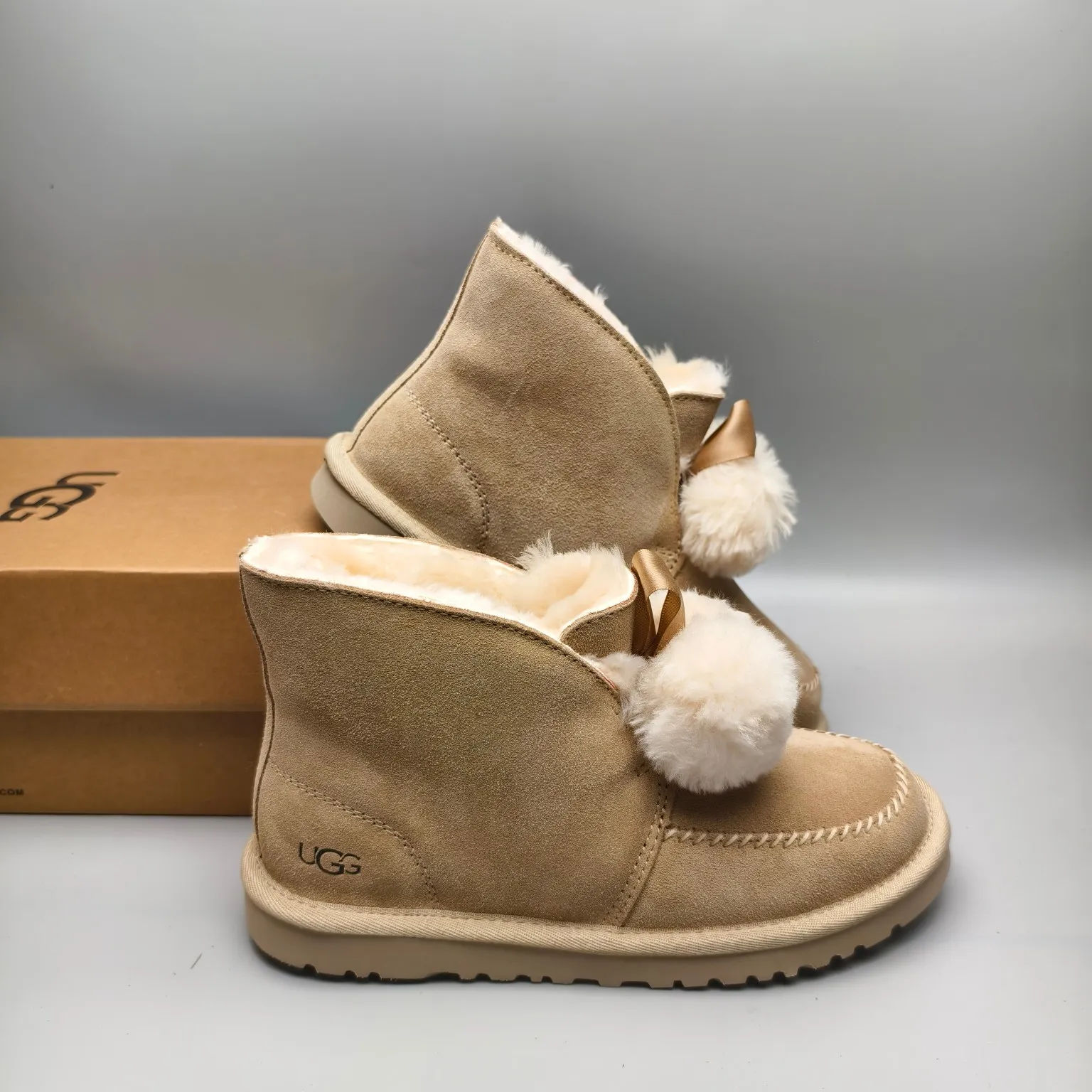 💰560 UGG sheepskin all-in-one snow boots 3517 double fur ball Kailin casual shoes Color: Maroon Sand Matching size: 35-40